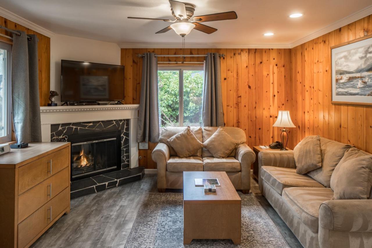 Andril Fireplace 3* Pacific Grove