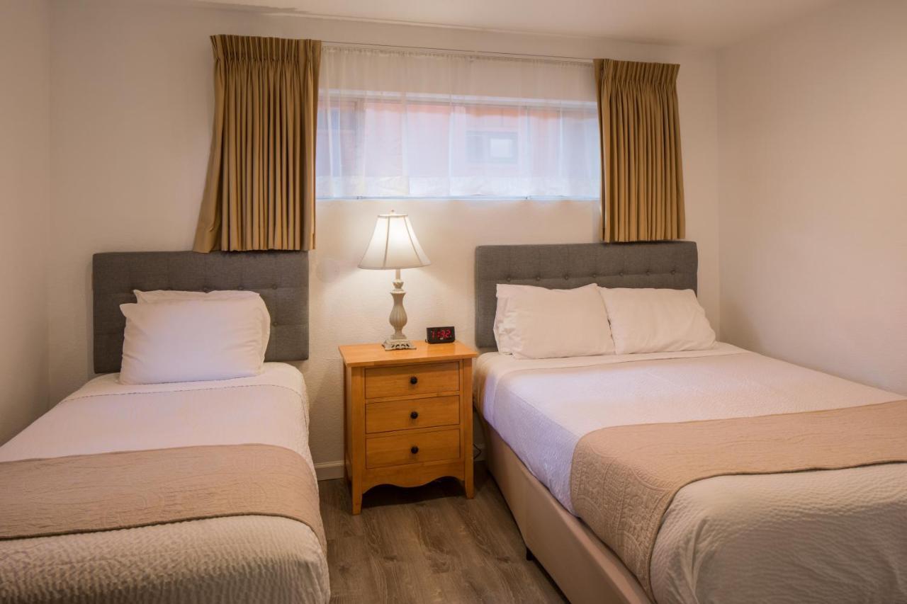 Hotel Andril Fireplace 3*